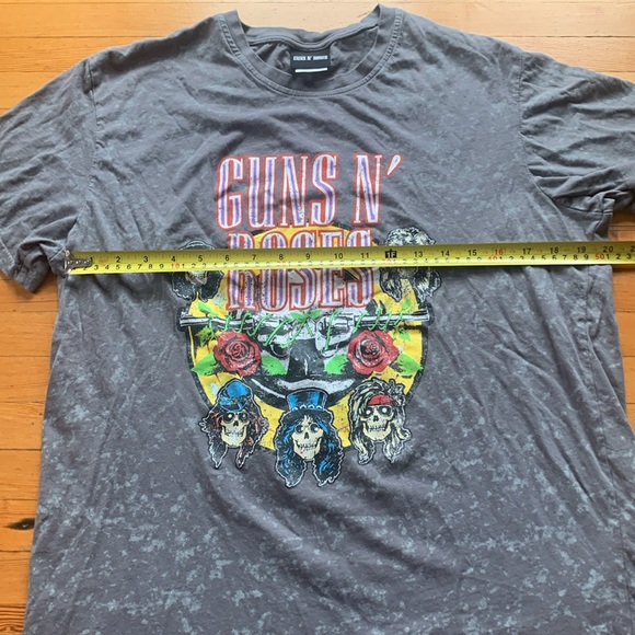 Licensed Guns N’ Roses T-shirt - Picture 2 of 5